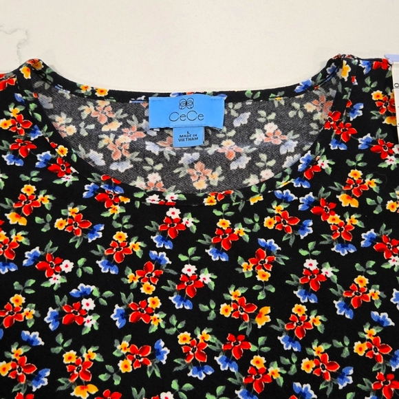 Cece Floral Ruffle Sleeve Top - Picture 4 of 5